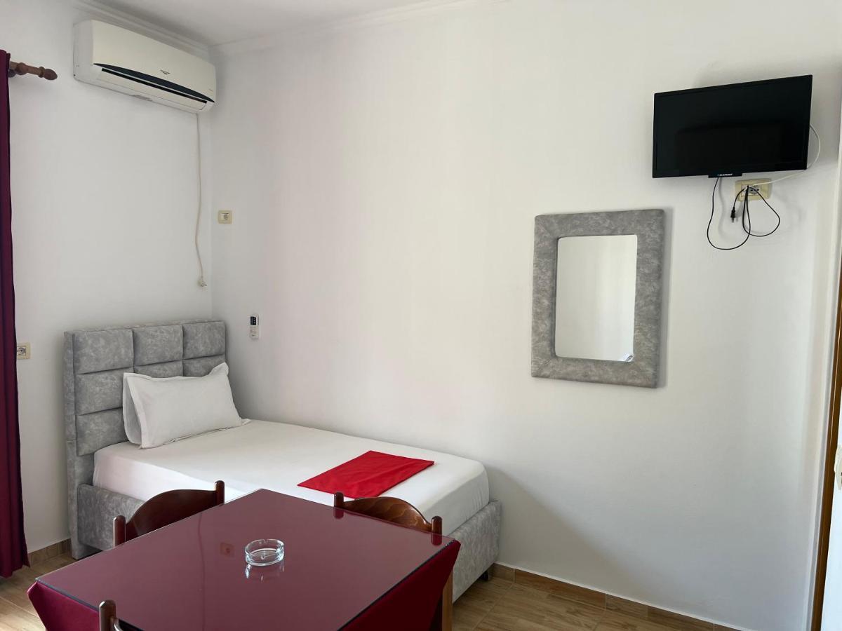 Vila Sidi Ksamil Bagian luar foto